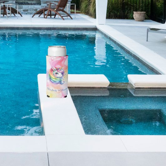 レインボーユニコーンデザインと名前をカスタムする スリム缶クーラー