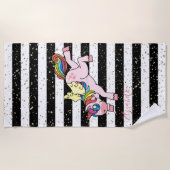 レインボーユニコーン，白黒ストライプの-パーソナライズされた ビーチタオル (正面)