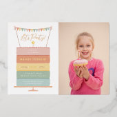 レインボーレイヤケーキガールフォトバースデーパーティー 箔招待状 (正面)