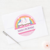 レインボーローラスケートで滑るバースデーパーティードコール ラウンドシール (封筒)