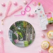 レインボー列に沿って歩く ペーパープレート (パーティー)