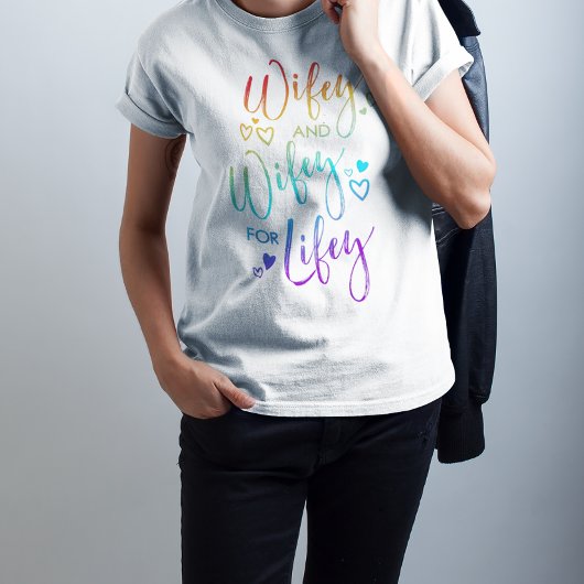 レインボー妻と妻のための生活レズビアンの妻 Tシャツ