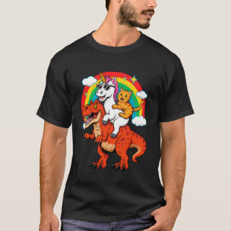 レインボー宇宙のティラノサウルスに乗ったユニコーン猫 スペース Tシャツ