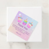 レインボー感謝していカップケーキユー女の子1歳の誕生日シック フェイバータグ