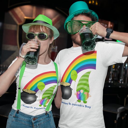 レインボー格言ポットの金ゴールドSt patricks day ユニセックス Tシャツ