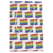 レインボー結婚ズケーキスライス紫ハートLGBTゲイ ミディアムペーパーバッグ (正面)