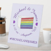 レインボー結婚ズケーキスライス紫ハートLGBTゲイ 台座サイン (インサイチュ)