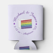 レインボー結婚ズケーキスライス紫ハートLGBTゲイ 缶クーラー (裏面)