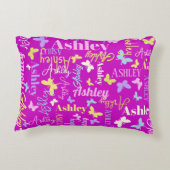 レインボー蝶名前をカスタムするアシュリーパープル アクセントクッション (裏面)