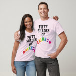 レインボー50色 Tシャツ<br><div class="desc">レインボーティー50色。赤おもしろい色、オレンジ色、黄色おもしろい、緑、青、紫の文字でスローガン"レインボーの50色"のtシャツ。友達や素晴らし家族のおもしろいTシャツのプレゼントをパロディでスローガンに！</div>