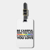 レインボーLGBTを嫌う人には気をつけろゲイプライド ラゲッジタグ (正面縦)