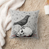 レイヴンが死の歌を歌うスカルイラストレーション クッション (ブランケット)