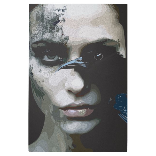 レイヴンを持つ謎の女性 メタルプリント (正面)