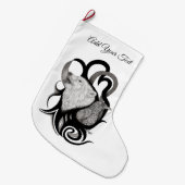 レイヴン・トライバル・アートを持つホワイトウルフ ラージクリスマスストッキング (正面 (吊り時))