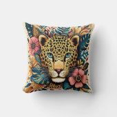 レオパードの恵み：鮮やかブランチのセレニティ クッション (正面)