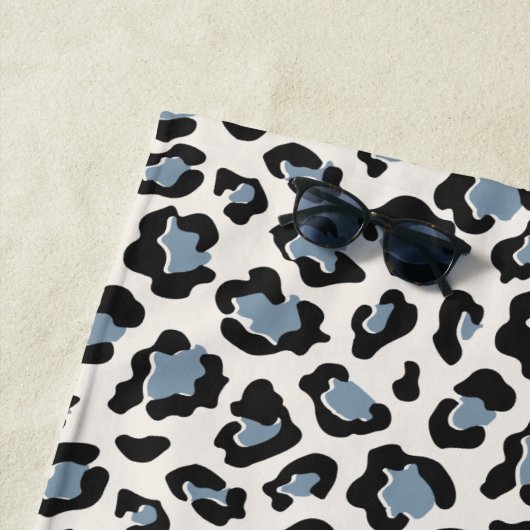 レオパード印刷イニシャルタイポグラフィ青 ビーチタオル (インサイチュ)