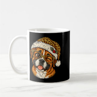 レオパード柄のサンタ帽をかぶった面白いクリスマスのボクサー犬 コーヒーマグカップ