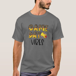 レオパード・ソフトボールゲームデイビーブスティーソフトボールママM Tシャツ