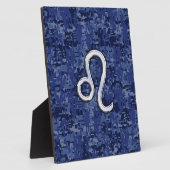 レオ〔占星術の〕十二宮図サインオンブルーデジタルカモフラージュ フォトプラーク (側面)