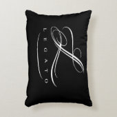 レガートのアクセントの枕(黒いw/whiteのロゴ) アクセントクッション (正面(垂直))