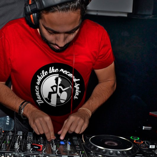 レコードが回転している間にダンスのレトログラフィックTシャツ Tシャツ