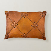 レザーの質感、自然なセルヴィジのディテール。 アクセントクッション (裏面)