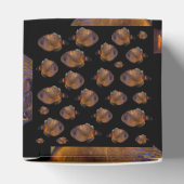 レザージャケットフィッシュ、ギフト特典ボックス フェイバーボックス (上部)