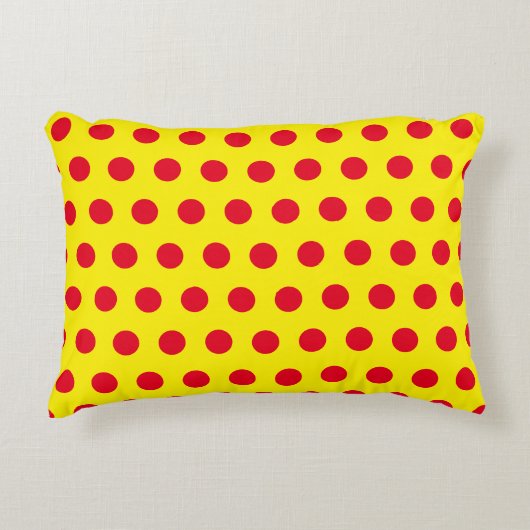 レシンプルッド&イエロー水玉模様 アクセントクッション (正面)