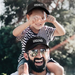 レジェンドレガシー父の息子 刺繍入りキャップ<br><div class="desc">伝説の調節可能な野球帽とペアは、父の日、誕生日、または新しい父親の日にあなたの夫のための完璧な贈り物のためにレガシー野球帽。</div>