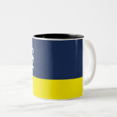 レジーナ国旗（サスカチュワン、カナダ） ツートーンマグカップ (正面右)
