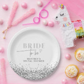 レジーナ・シルバーが花嫁をシャワーまで追い詰める ペーパープレート (パーティー)