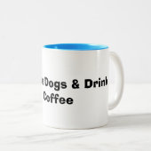レスキュー犬とコーヒーを愛する動物愛好家ギフト ツートーンマグカップ (正面右)