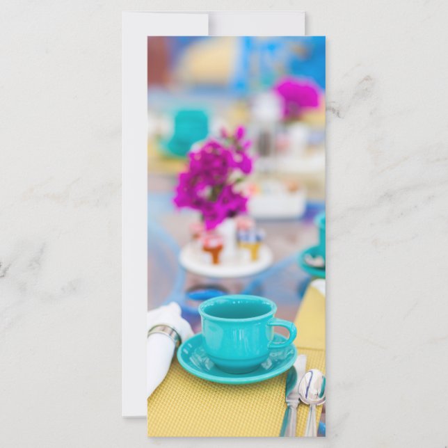 レストランでの食卓 (正面)