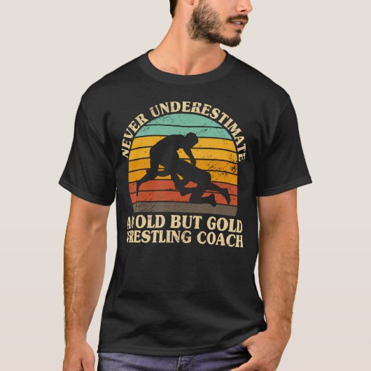 レスリングのベテラン指導者 Tシャツ (正面)
