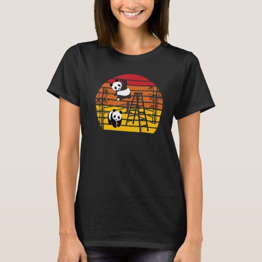 レスリングパンダ 中国の竹を食べる動物 Tシャツ (正面)