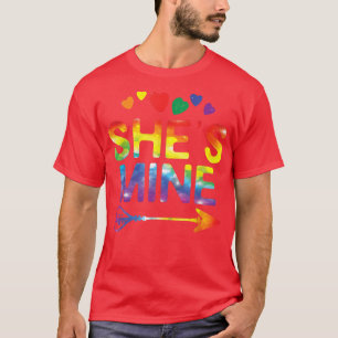 レズビアンおもしろいカップル彼女はLGBT Pridにマッチ Tシャツ