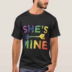 レズビアンのカップルのギフト彼女は一致するLGBT Prid Tシャツ