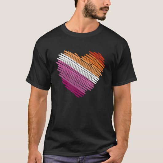 レズビアンの国旗のハートプライドレインボー Tシャツ (正面)