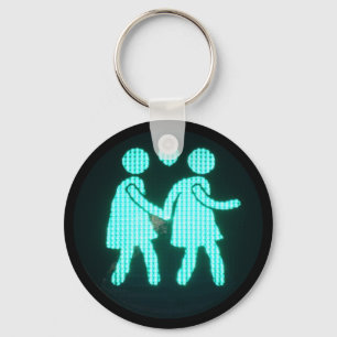 レズビアンの歩行者の信号Keychain (ボタンのスタイル) キーホルダー