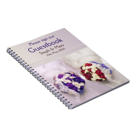 レズビアンの結婚式のための花束の花嫁のゲストブック ノートブック (右側)