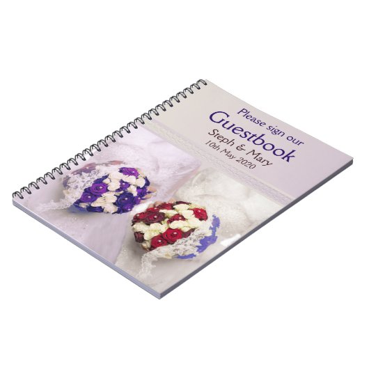 レズビアンの結婚式のための花束の花嫁のゲストブック ノートブック (左側)