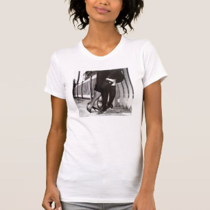 レズビアンの足のキス Tシャツ