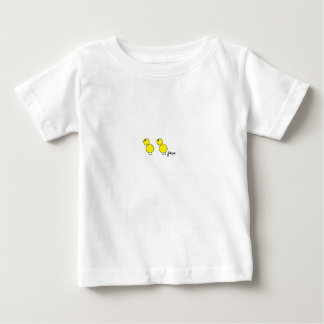 レズビアンは子供のTシャツを育てます ベビーTシャツ