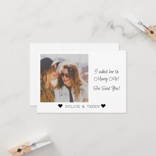 レズビアンカップル婚約発表 カード (正面/裏面インサイチュ)