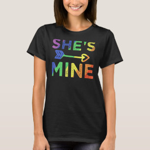 レズビアンカップル彼女は私のマッチングLgbtプライド Tシャツ