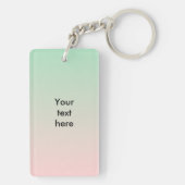 レズビアンプライドレインボーグラスを着たパンドラ キーホルダー (裏面)