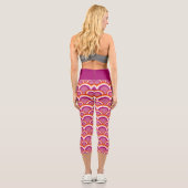 レズビアンプライド国旗のレインボーパターン カプリレギンス (裏面)