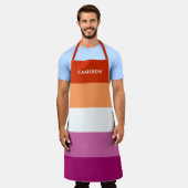 レズビアンモノグラムの国旗 エプロン (着用した状態)