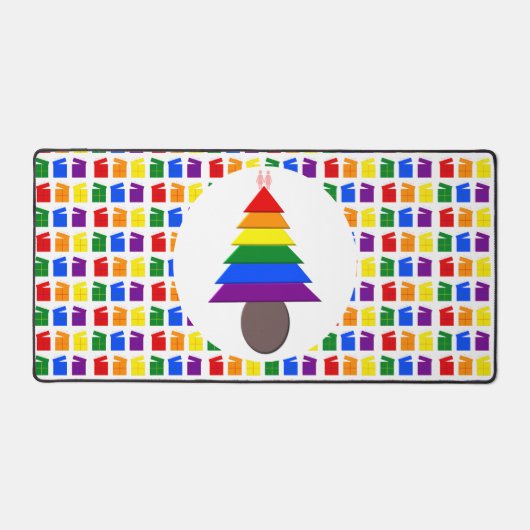 レズビアンレインボークリスマスツリーとプレゼント デスクマット (正面)