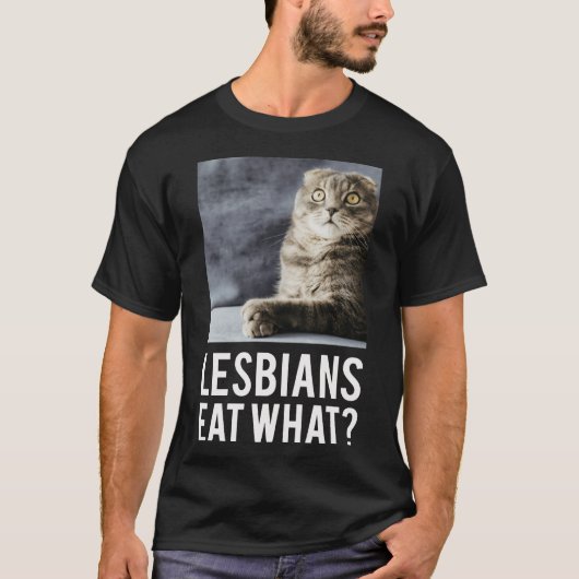 レズビアン+が食べるもの友達 Tシャツ (正面)